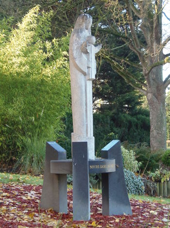 Fichier:350px-Valenciennes-Notre-Dame des 7 douleurs.jpg