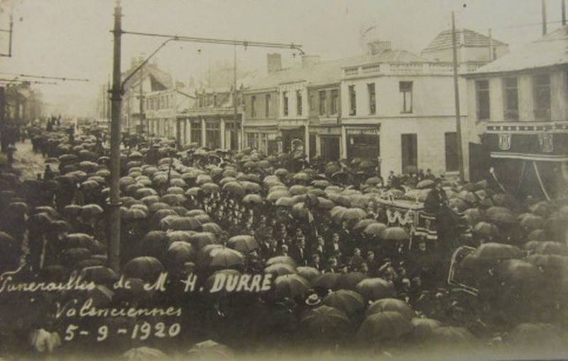 Fichier:800px-CPA 1920-09-05-Henri Durre.jpg