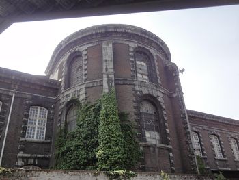 Fichier:350px-CSPV-Hopital general chapelle.jpg