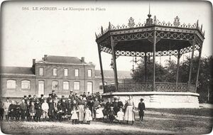 CPA-Le Poirier-Kiosque.jpg