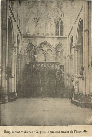 Tribune de l’orgue de chœur en novembre 1900, au surlendemain de l’incendie. Coupure de presse. Journal non identifié. Archives municipales, 22 Z 481.