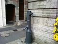 Condé sur Escaut - Mairie pompe à eau.jpg